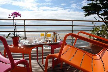 هتل Logis Régent & Spa  Restaurant Grain De Folie