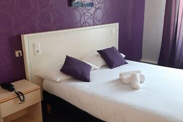 בית מלון כפרי Logis Hostellerie Du Cheval Blanc