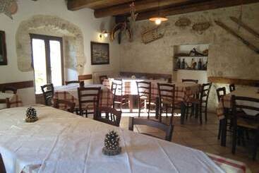 فندق Albergo La Torre