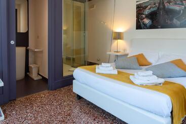 تختخواب و صبحانه Le Stanze Di Piazza Cairoli