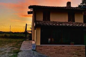 Chiaraluce Country House