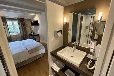 호텔 Logis Hôtel La Ferme De Flaran