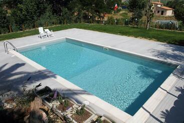 فندق ريفى Azienda Agrituristica Cluana