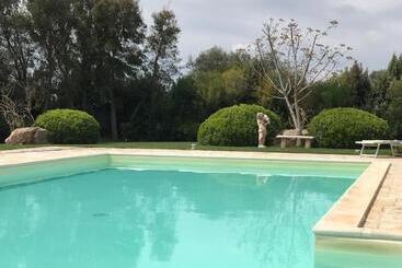 بيت ريفى Relais Masseria Della Colomba   Agriturismo