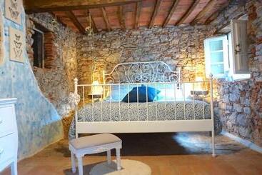 کلبه Agriturismo Le Vallilunghe