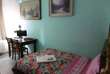 تختخواب و صبحانه Casa Ivanka