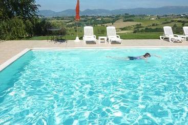Genius Loci Country Inn