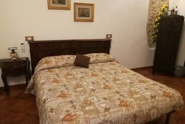 La Rupe Bed And Breakfast