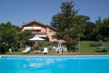 住宿加早餐  Villa Il Noce