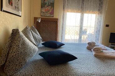 Jfk B & B