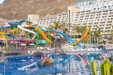 هتل Livvo Lago Taurito & Aquapark