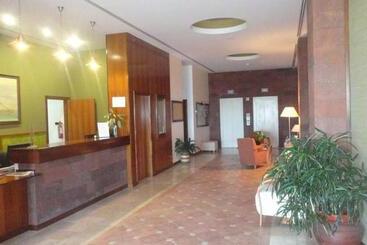 Aparthotel Paul Do Mar Sea View Hotel