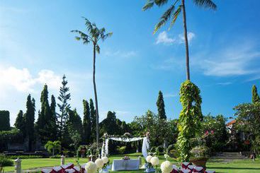 هتل White Rose Kuta Resort  Villas & Spa