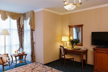 Grand Hotel Emerald