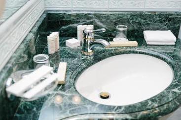 Grand Hotel Emerald