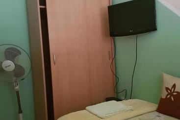 پانسیون Guest House Cinderella
