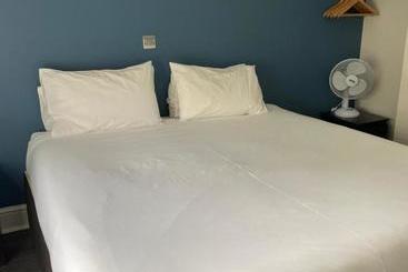 تختخواب و صبحانه Winston Hill Guest House