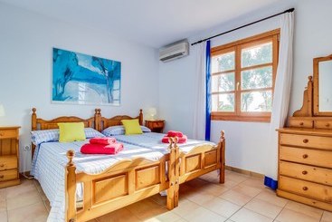 Cozy Cottage In Porto Cristo Novo With Swimming Pool