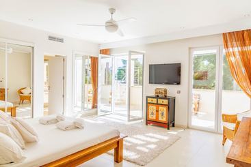 Cala Dor Luxurious Sea Vews Villa With Pool
