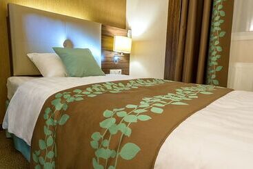 هتل Vnukovo Green Palace