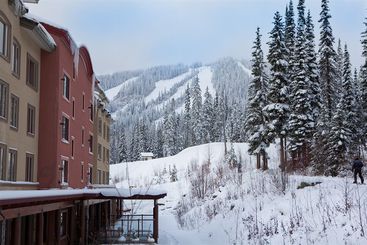 Cahilty Hotel & Suites