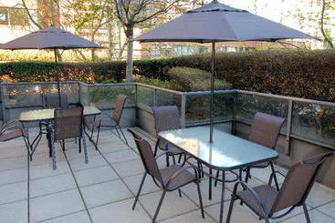 هتل Landis And Suites