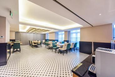 هتل City Comfort  Premier