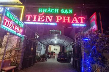 هتل Khách Sạn Tiến Phát
