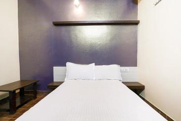 Otel Spot On 74086 Hote Sri Sai Durga Lodge Hyderabad
