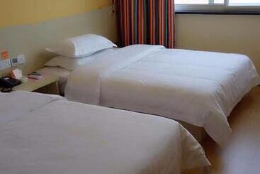 فندق 7days Inn Hanzhong Yang County Heping Road Branch