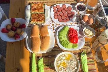 پانسیون Tearra Guesthouse