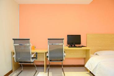 هتل 7days Inn Ruichang Pencheng East Road