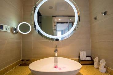 Lavande Hotels Huizhou Gold Coast