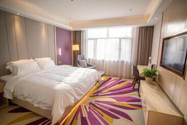 Lavande Hotel Changji Changning Road
