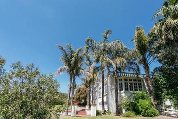تختخواب و صبحانه Elliot House