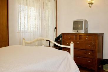 تختخواب و صبحانه Residencial Tarouca