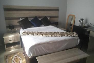 پانسیون Thobela Guest House