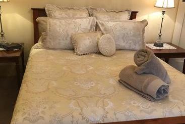 Bed and Breakfast Guest House On Hyde