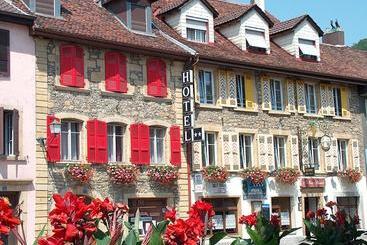 هتل Hôtel De La Croix Blanche