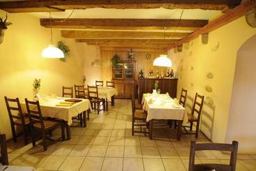 ホテル Hôtel De La Croix Blanche