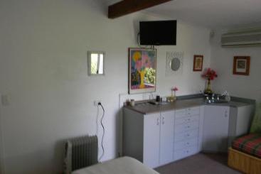 Glenellen Bed And Breakfast