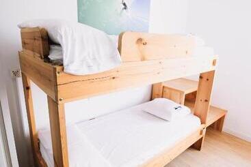 هاستل Latas Surf House