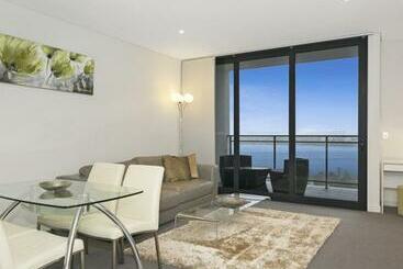 Astra Apartments Perth   Zenith