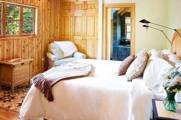 تختخواب و صبحانه La Confluencia Lodge