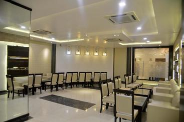هتل Krishna Continental