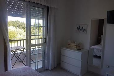 پانسیون Hostal Xaraiba