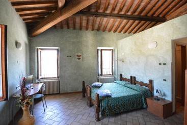 تختخواب و صبحانه Ostello Villa Redenta