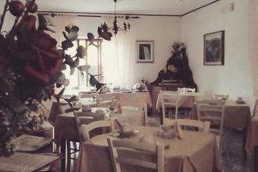 هتل Bed&breakfast Villa Lorena