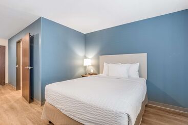 Отель Woodspring Suites Chicago Midway