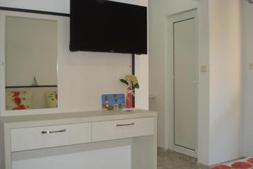 پانسیون Kupenova Guest House